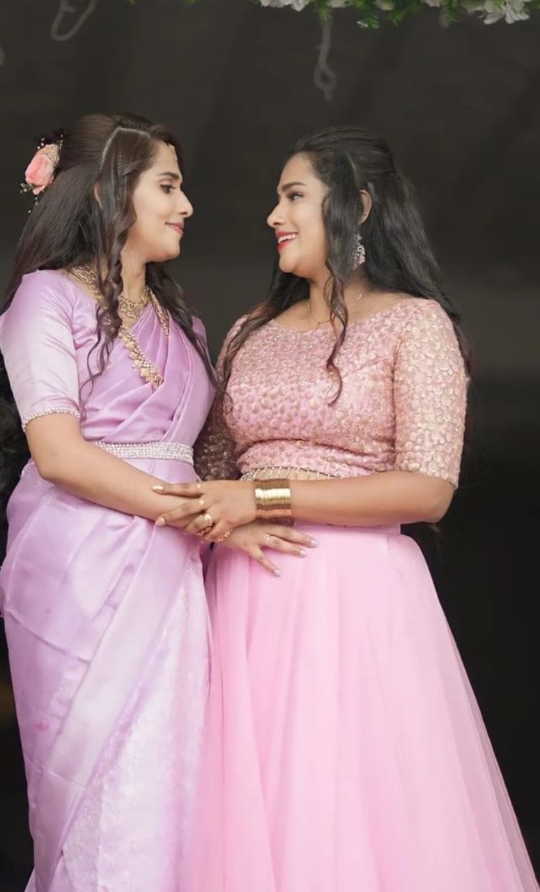 Ladies in Pastel Sarees for Party Makeup